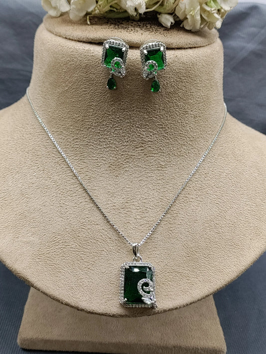 Elegant Green Gemstone Jewelry Set